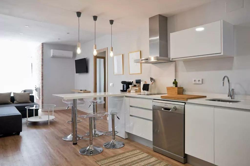 Luxury Apartment Merced By Nagoa Homes มาลากา ภายนอก รูปภาพ